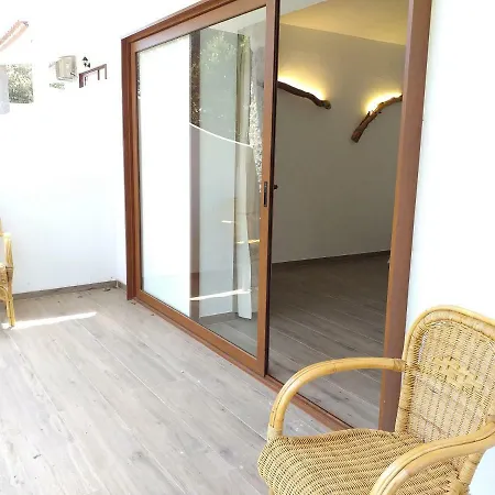 Turismo Rurale Lu Stazzu ホテル 3*