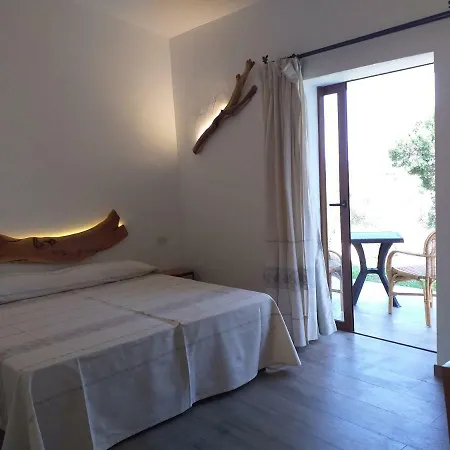 ホテル Turismo Rurale Lu Stazzu 3*