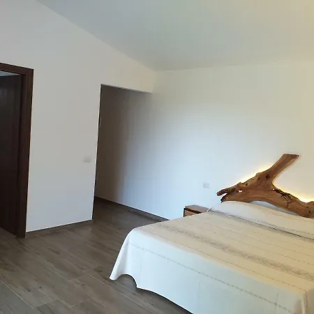 Turismo Rurale Lu Stazzu ホテル アルツァケーナ